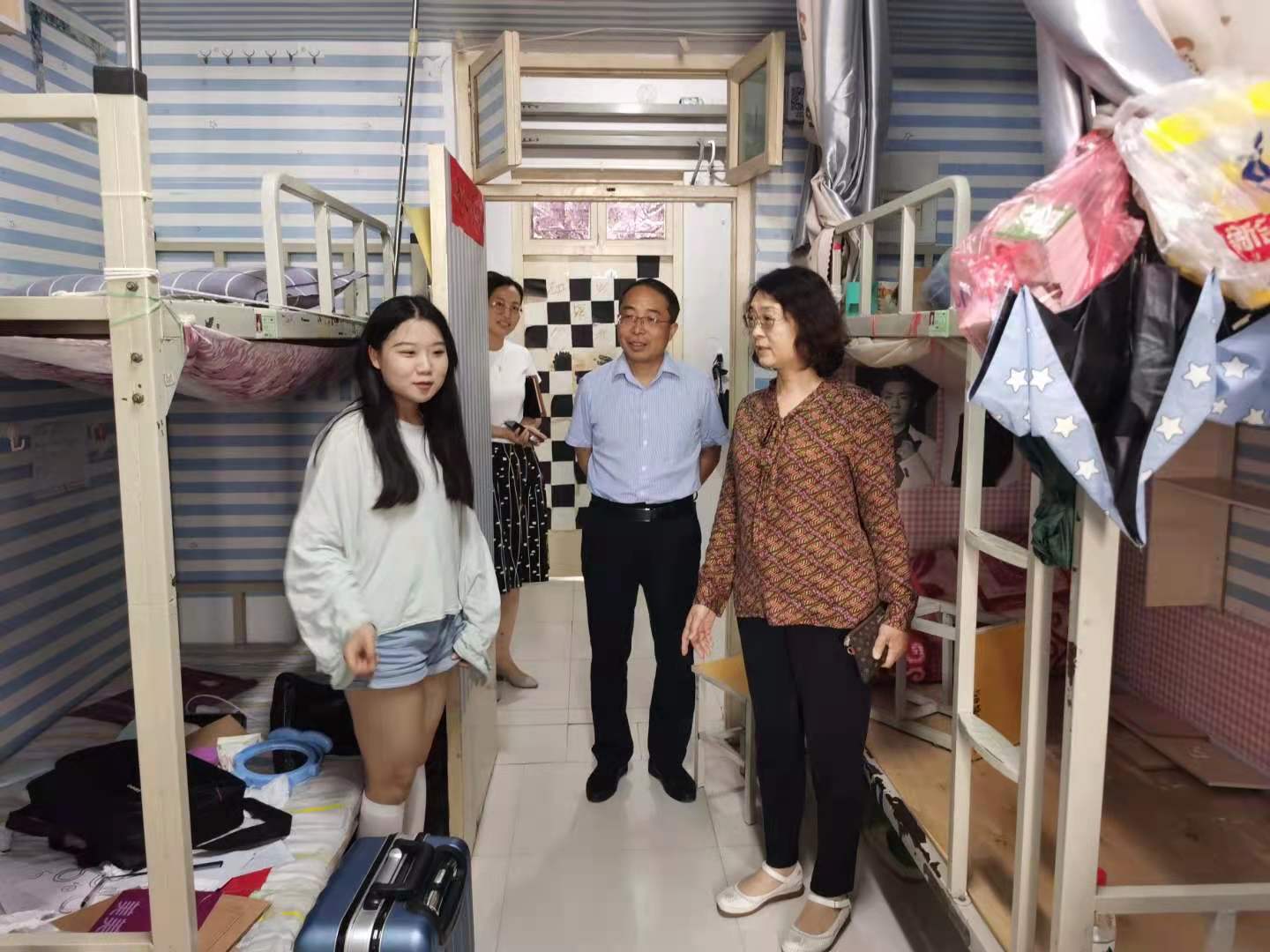 副校长王霞调研指导学生工作-欢迎访问河南科技学院