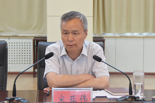 校党委副书记宋亚伟讲话