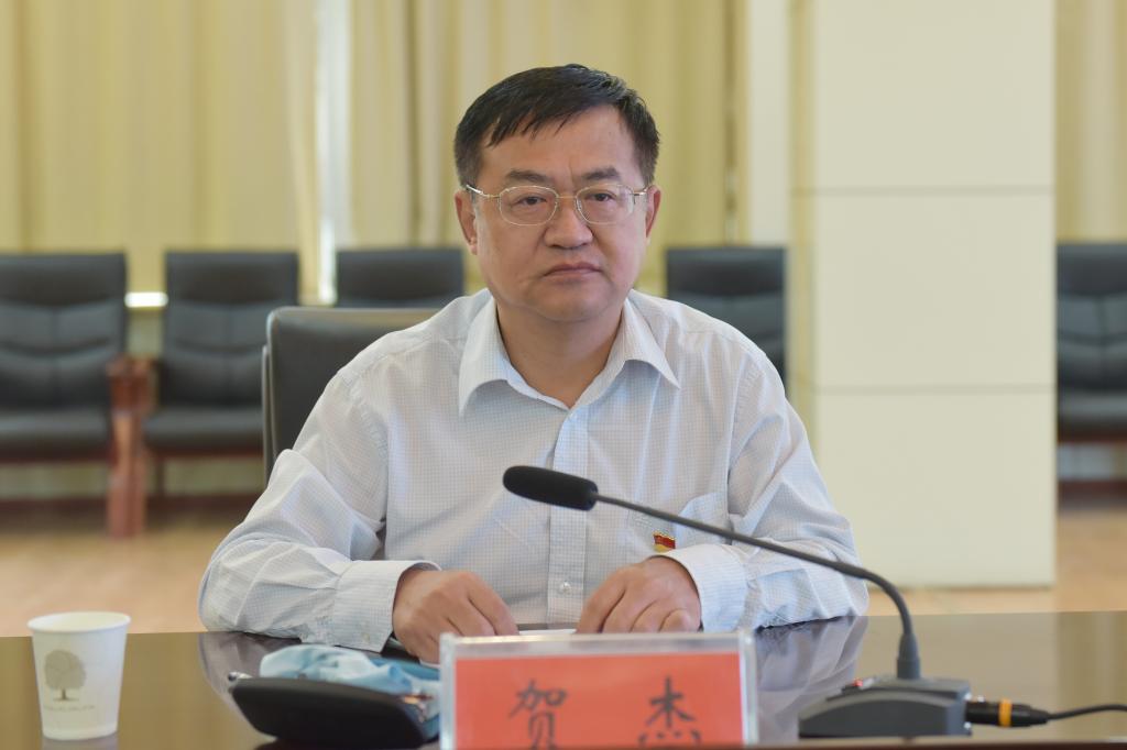 校纪委书记贺杰讲党课