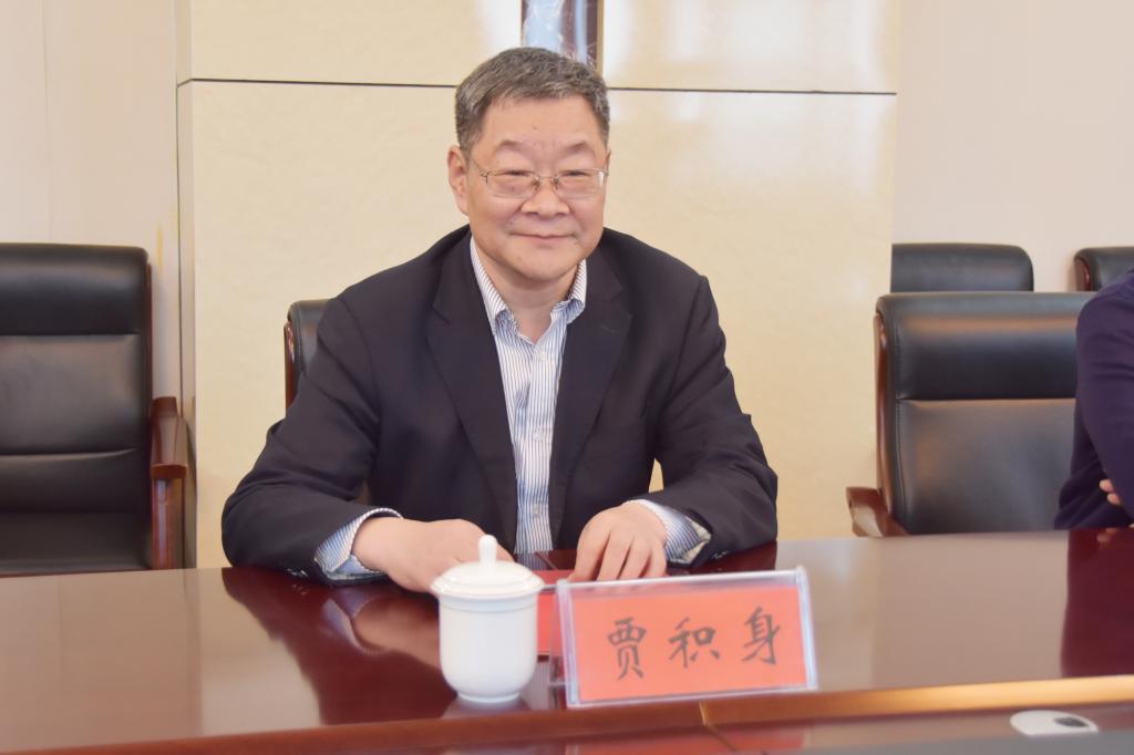 校工会主席贾积身讲话