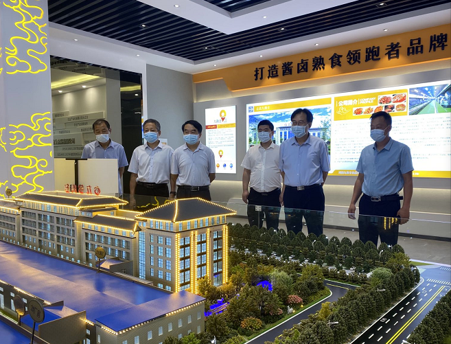 副校长冯启高带队开展“访企拓岗促就业”专项活动