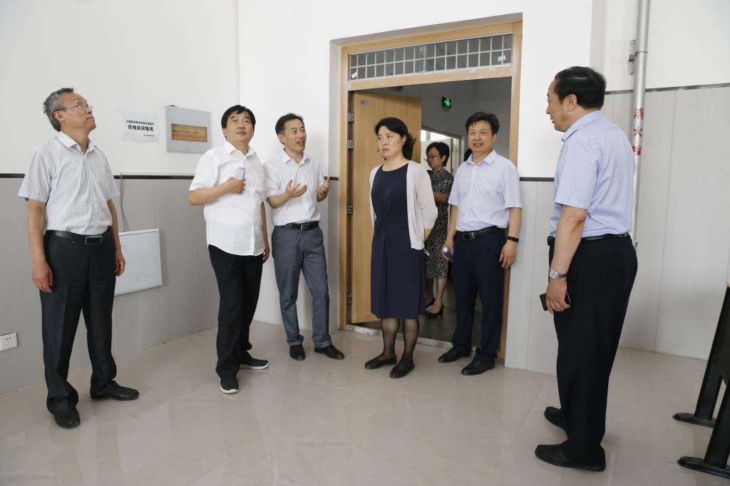 实地参观新科新校区建设
